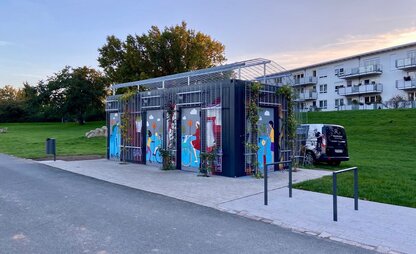 Am Werdersee gibt es öffentliche, fest installierte Toilettenanlagen. | © Die Bremer Stadtreinigung